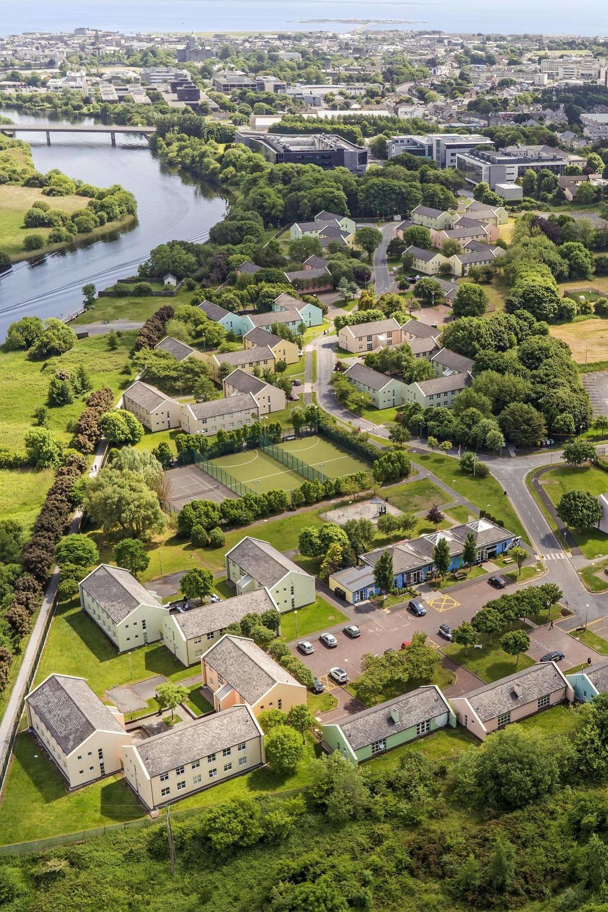 Corrib Village Apartments University Of Galway غالواي المظهر الخارجي الصورة
